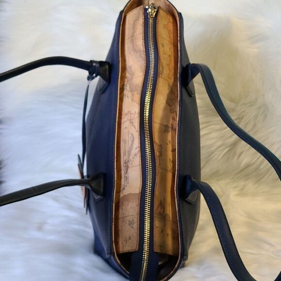 COPY - 💯 Authentic Alviero Martini Handbag 🍀 - Picture 3 of 12